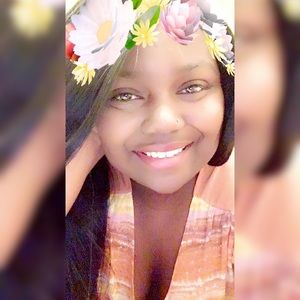 Meet your Posher, Desiree